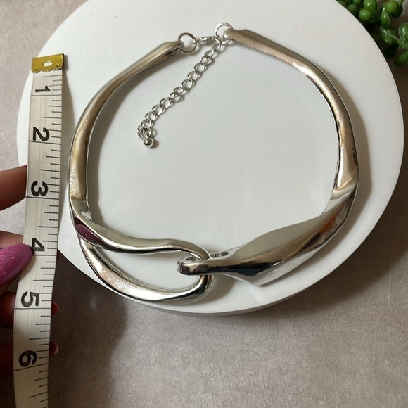 Silver Metal Asymmetrical Necklace - Picture 12 of 13